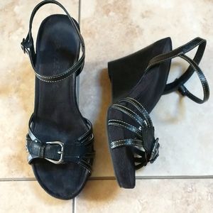 Aerosoles Plush Around Wedge Sandal